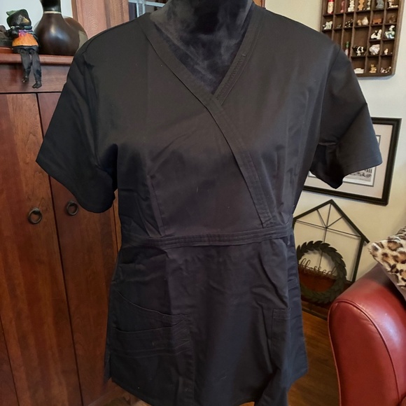 "Cherokee Luxe" scub top, M, black - Picture 3 of 12